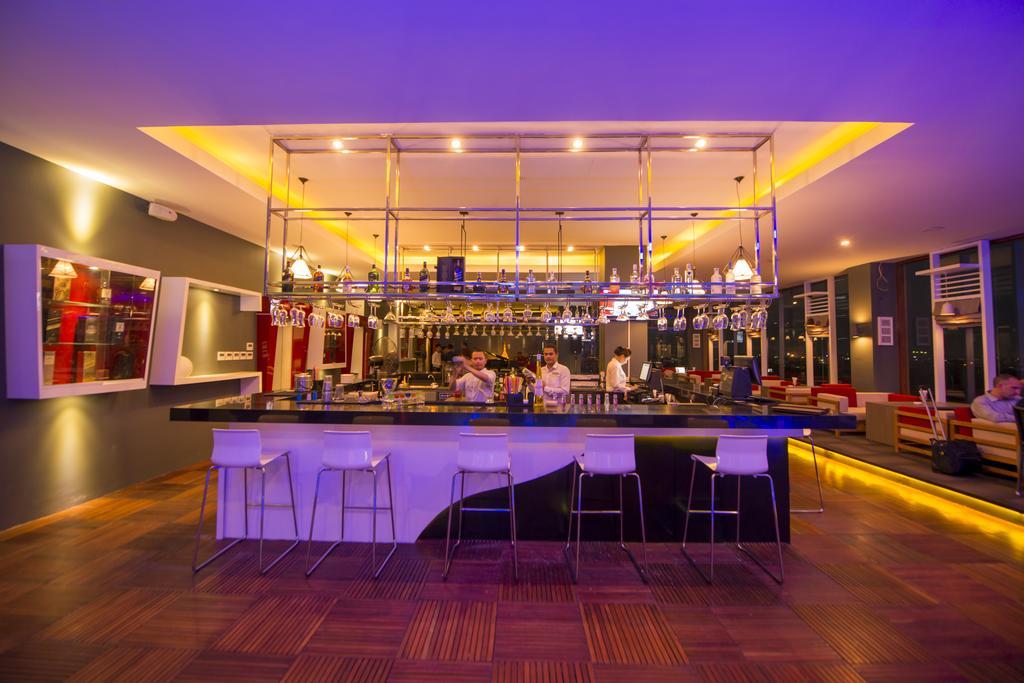 Hotel Parami Янгон Екстер'єр фото