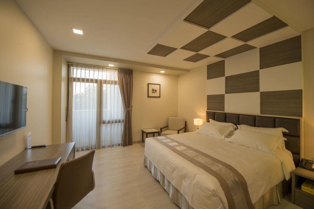 Hotel Parami Янгон Екстер'єр фото